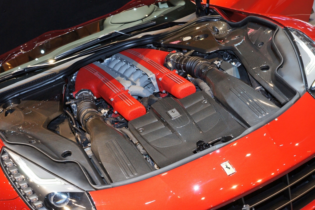 Ferrari F12berlinetta - Schnella Macchina