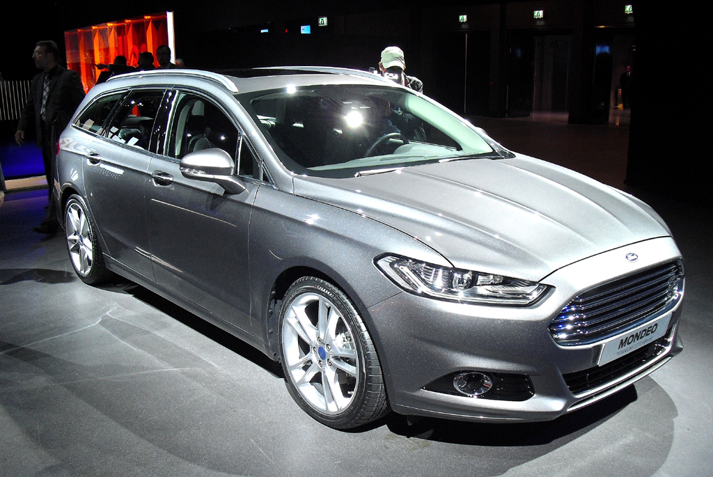 Ford-Neuheiten: Flaggschiff Mondeo, hier als Turnier-Kombi, ... 