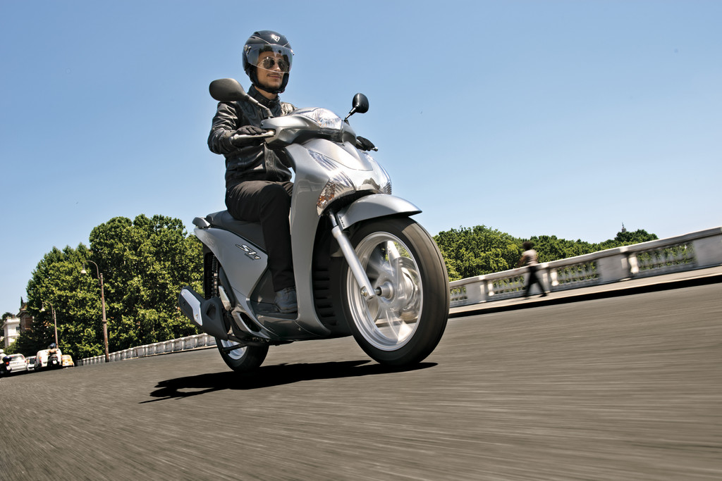Honda SH 125i bekommt ABS und Start-Stopp-Automatik