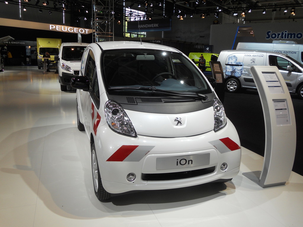 IAA 2012: Peugeot feiert Weltpremiere des Partner Electric