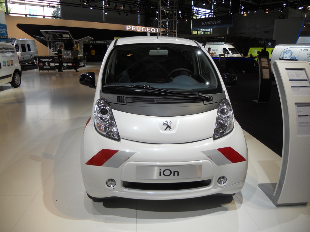 IAA 2012: Peugeot feiert Weltpremiere des Partner Electric