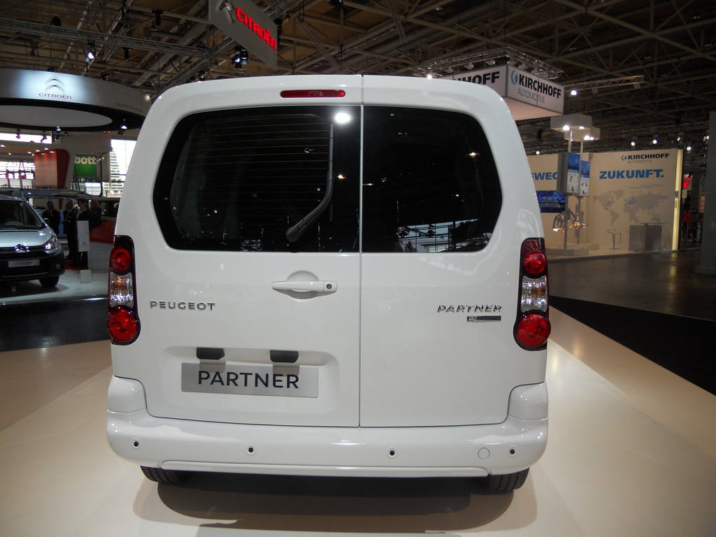 IAA 2012: Peugeot feiert Weltpremiere des Partner Electric
