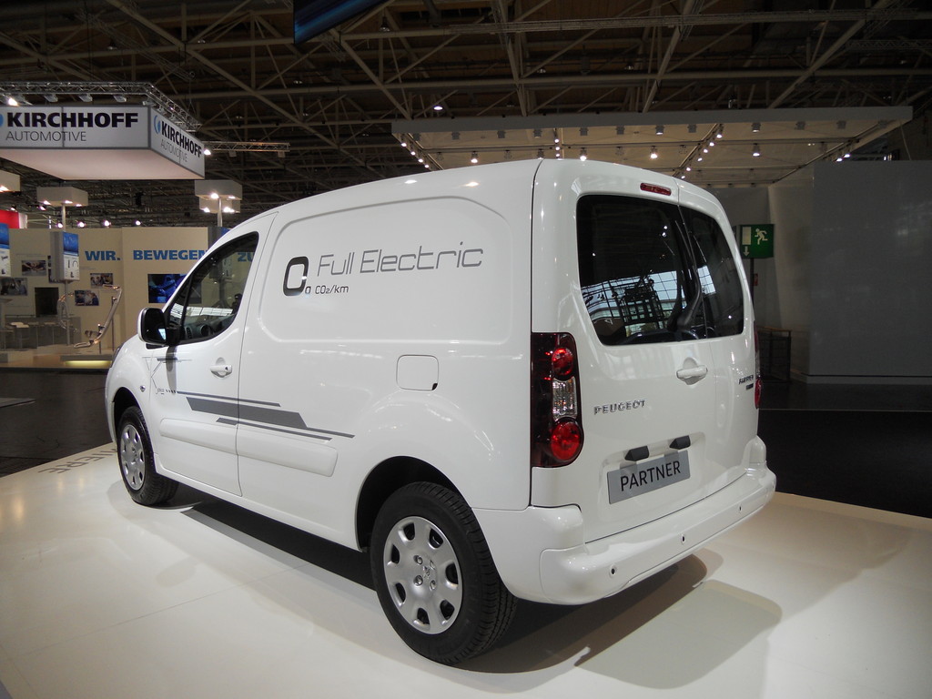 IAA 2012: Peugeot feiert Weltpremiere des Partner Electric