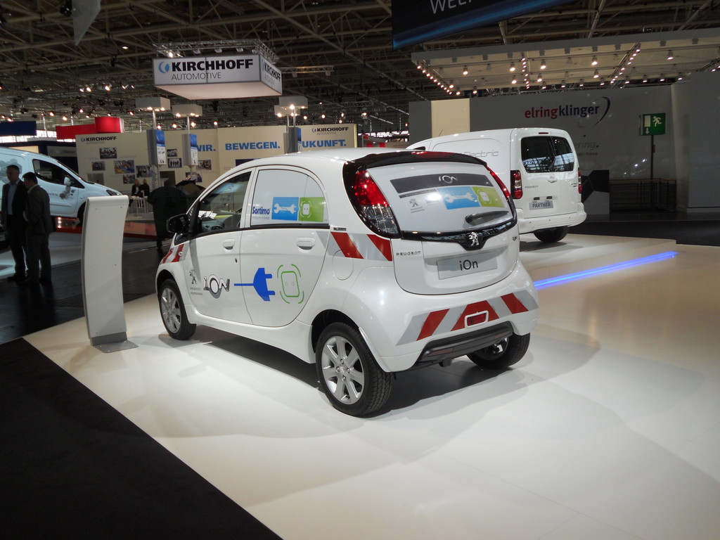 IAA 2012: Peugeot feiert Weltpremiere des Partner Electric