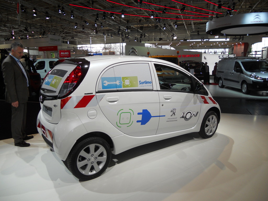 IAA 2012: Peugeot feiert Weltpremiere des Partner Electric