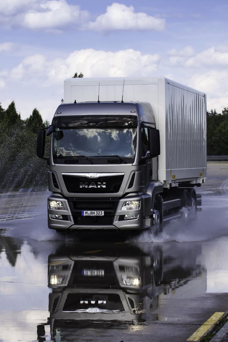 IAA Nutzfahrzeuge 2012: Schwere Lastkraftwagen - Neue Trucks und Motoren Teil 1