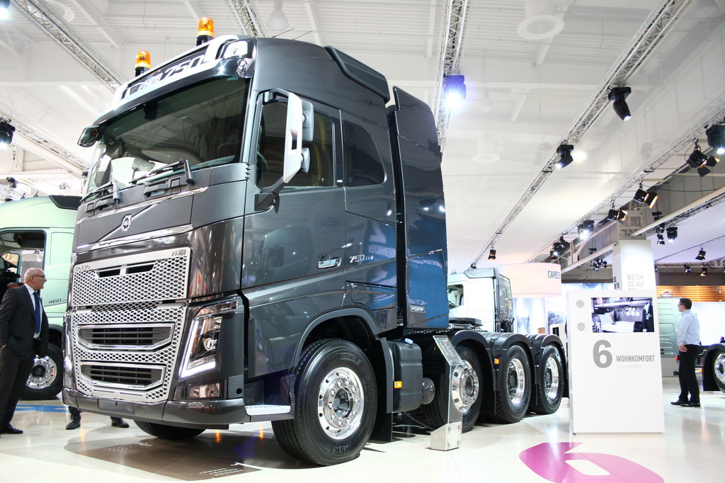 IAA Nutzfahrzeuge 2012: Volvo stellt zehn neue FH aus