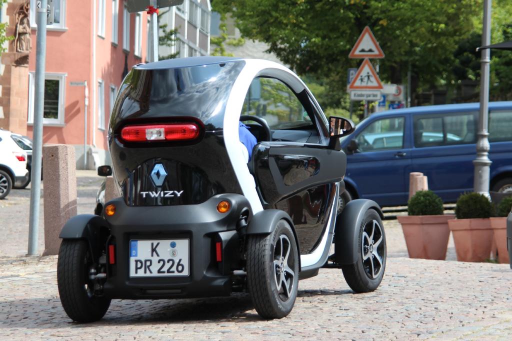 Mit  2,34 Metern ist er kaum halb so lang wie ein Golf