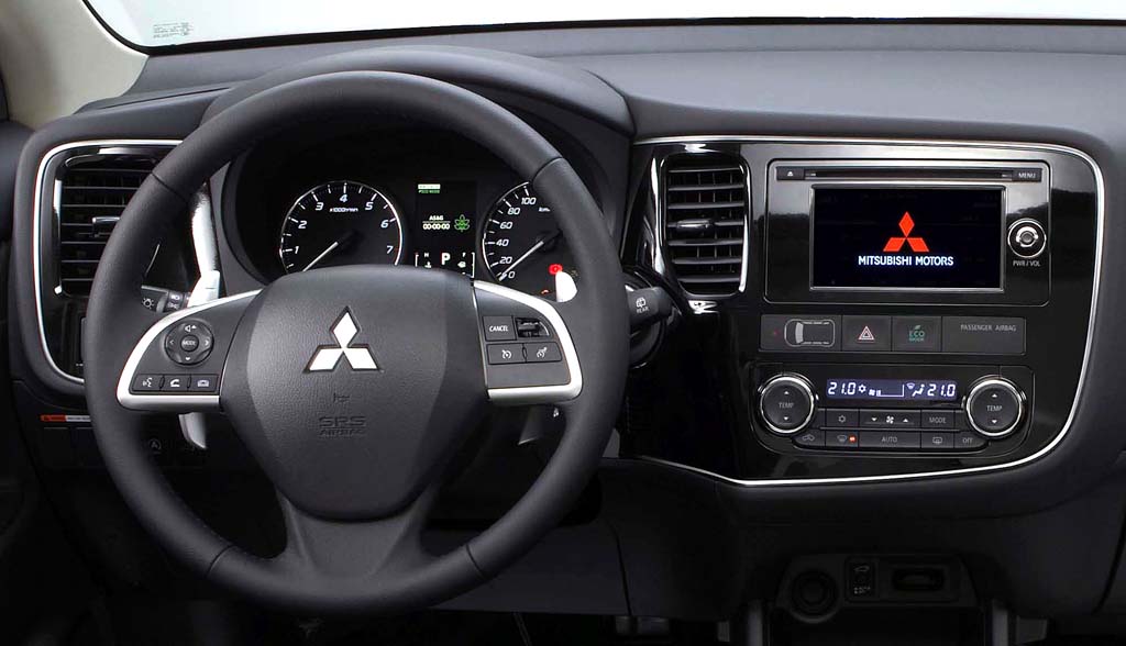 Mitsubishi Outlander: Blick ins Cockpit. 