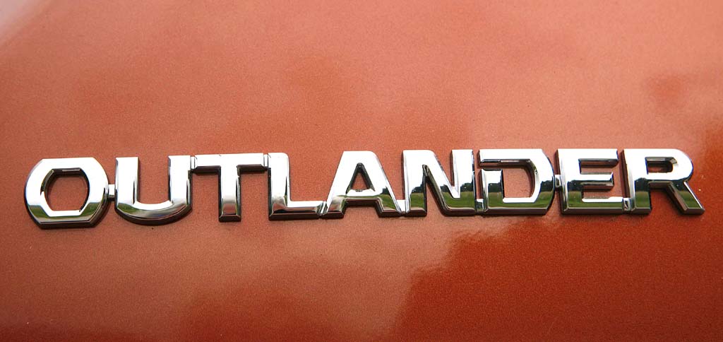 Mitsubishi Outlander: Modellschriftzug auf der Heckklappe. 