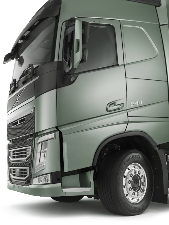 Neuer Volvo FH16 noch stärker auf den Fahrer zugeschnitten