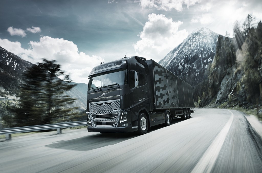 Neuer Volvo FH16 noch stärker auf den Fahrer zugeschnitten
