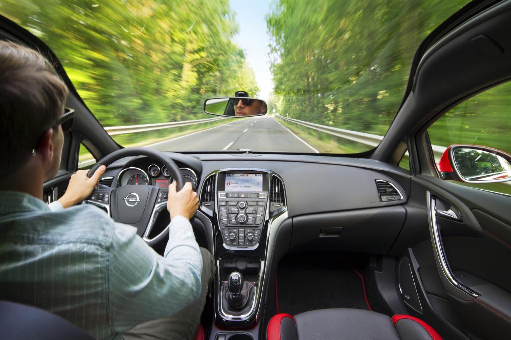 Opel Astra GTC BiTurbo - Der Gegen-Golf