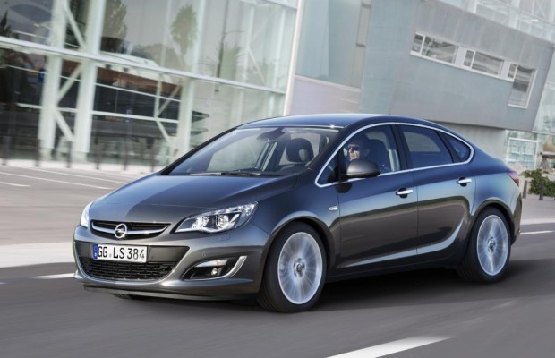 Opel Astra Limousine - Charakterdarsteller mit Kofferraum und Kante