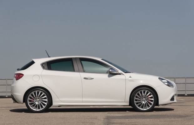 Paris 2012: Alfa Romeo zeigt neue Versionen von Mito und Giulietta