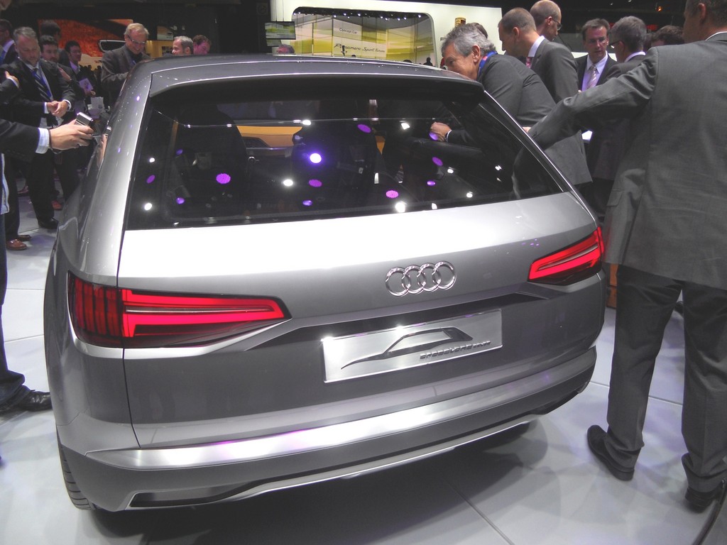 Paris 2012: Audi überrascht mit Crosslane Coupé