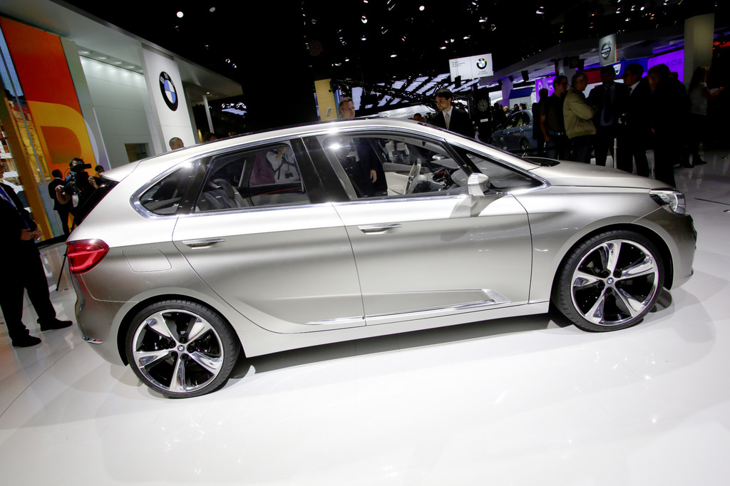 Paris 2012: BMW Concept Active Tourer 