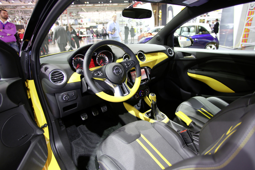 Paris 2012: Der Opel Adam steht für nahezu unbegrenzte Vielfalt