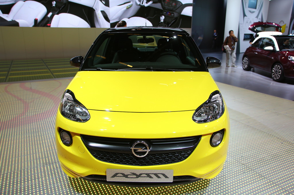 Paris 2012: Der Opel Adam steht für nahezu unbegrenzte Vielfalt