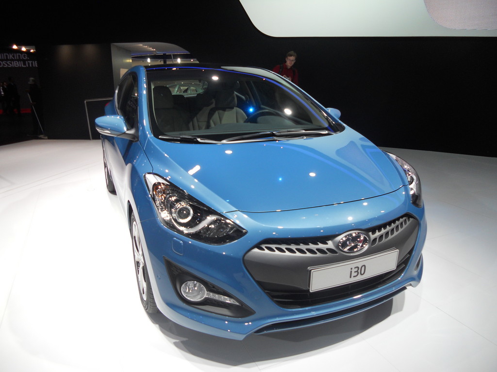 Paris 2012: Hyundai bringt i30 erstmals als sportlichen Dreitürer