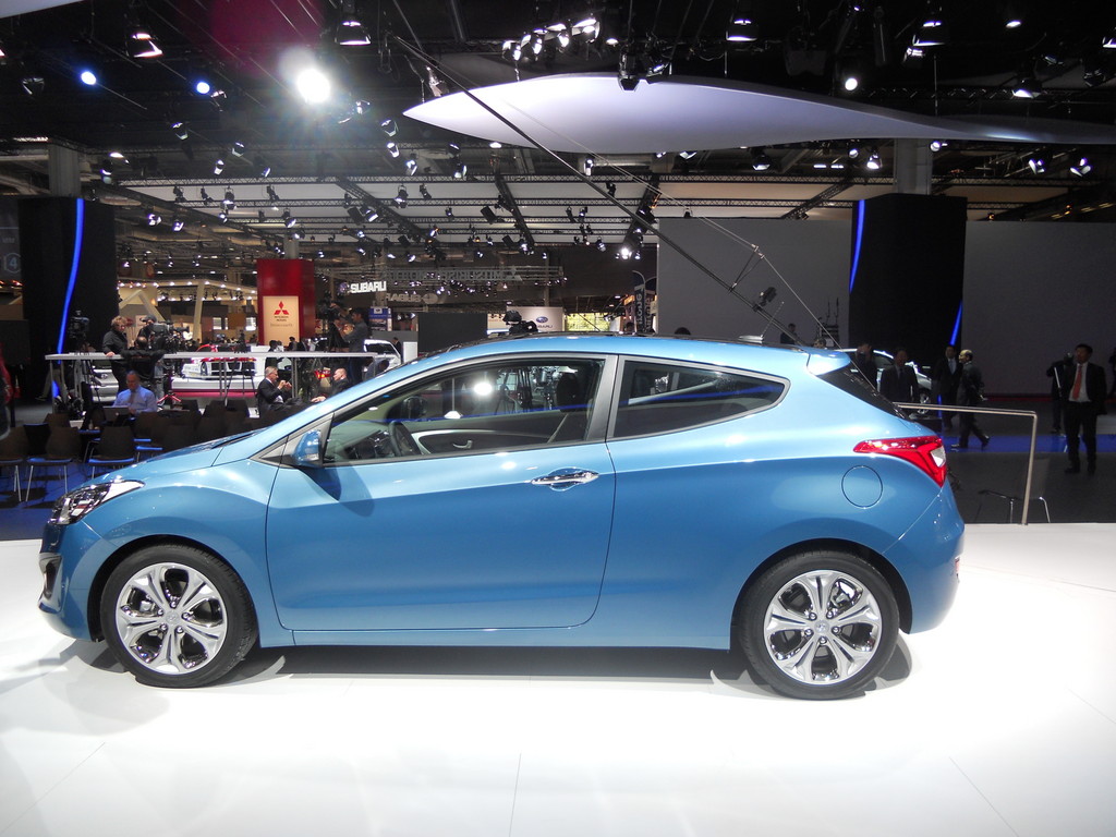 Paris 2012: Hyundai bringt i30 erstmals als sportlichen Dreitürer