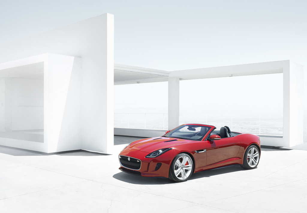 Paris 2012: Jaguar schlägt ein neues Kapitel auf