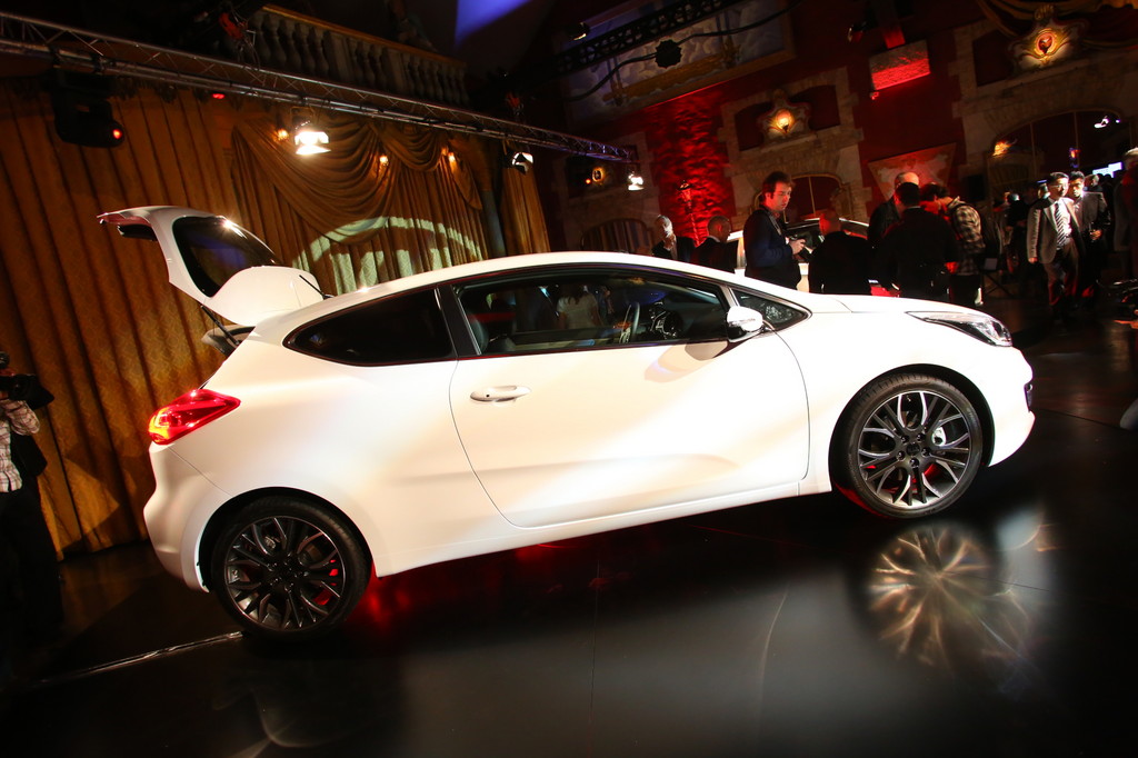 Paris 2012: Kia hat den Pro Cee’d nicht vergessen