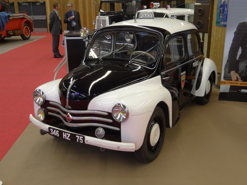Paris 2012: Kleine Sammlung von Polizei- und Feuerwehrfahrzeugen