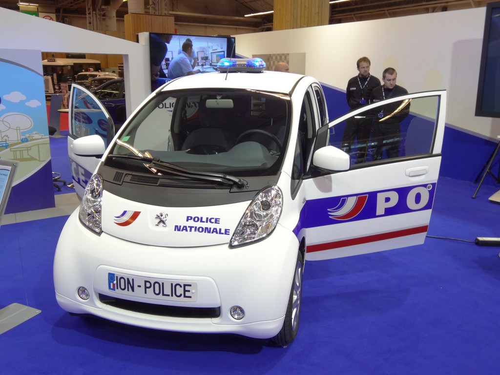 Paris 2012: Kleine Sammlung von Polizei- und Feuerwehrfahrzeugen