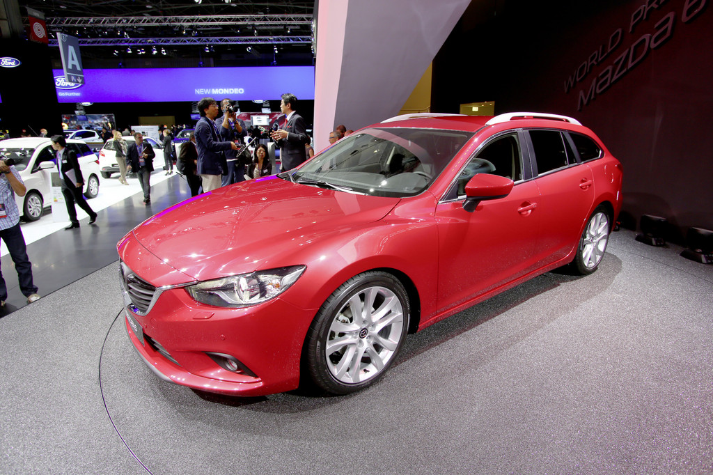 Paris 2012: Mazda6 Kombi kürzer als die Limousine