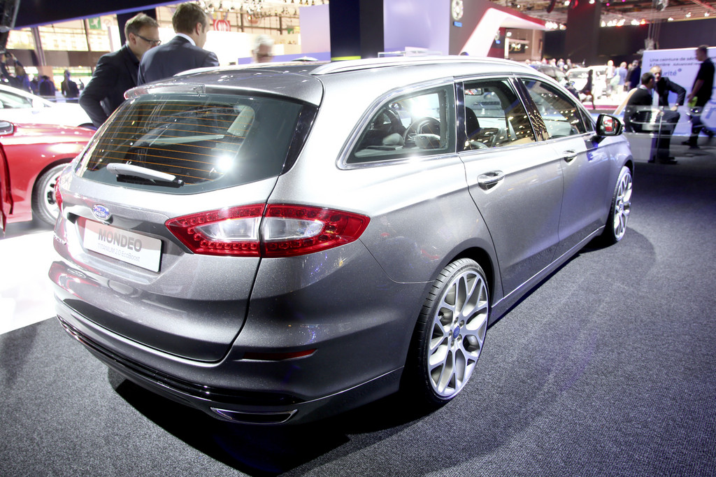 Paris 2012: Neuer Ford Mondeo weist viele Besonderheiten auf