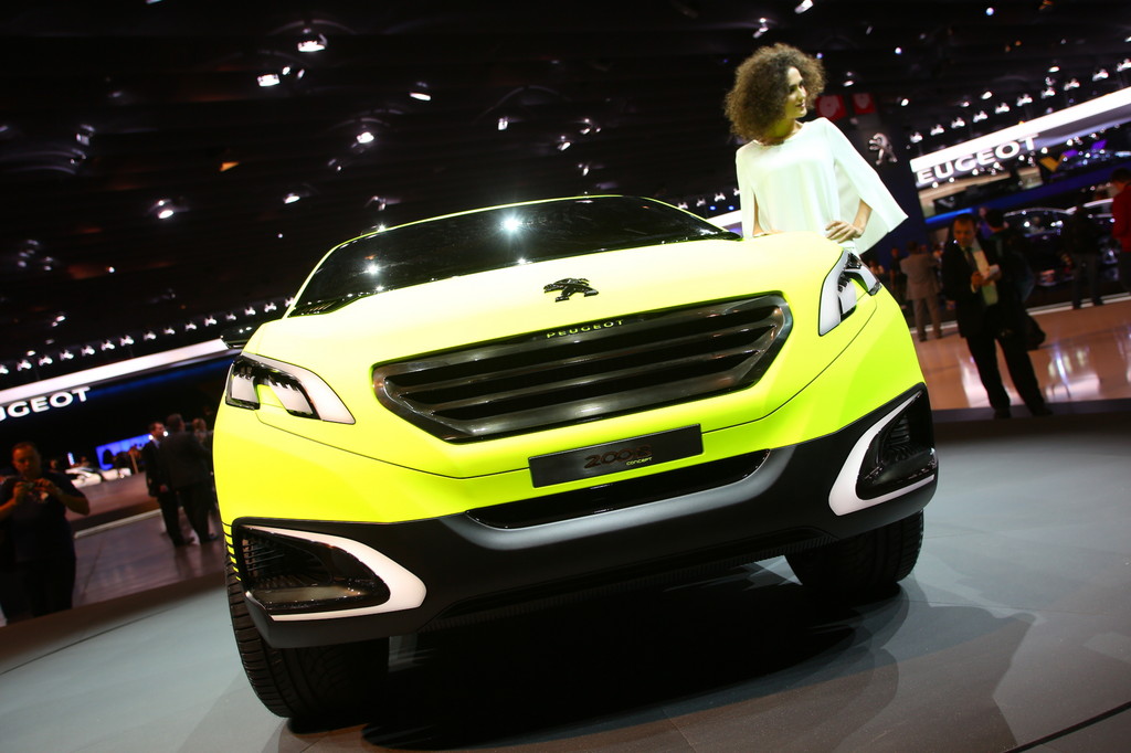 Paris 2012: Peugeot stellt Crossover 2008 Concept vor