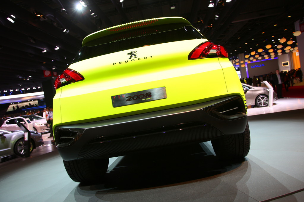 Paris 2012: Peugeot stellt Crossover 2008 Concept vor