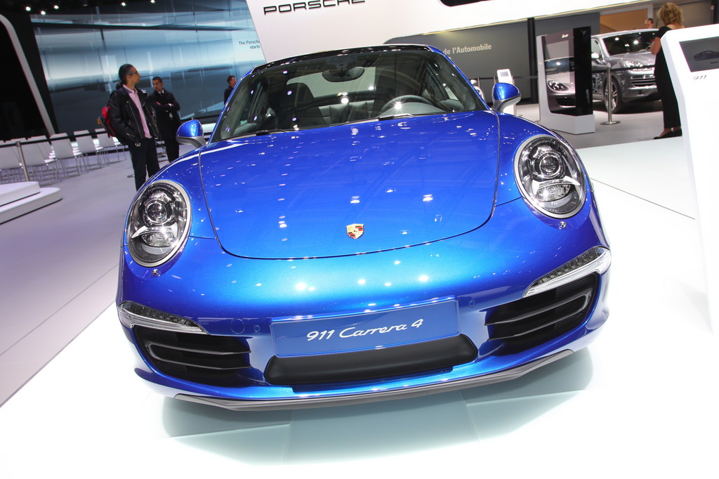 Paris 2012: Porsche entwickelt Allradantrieb für den Carrera weiter