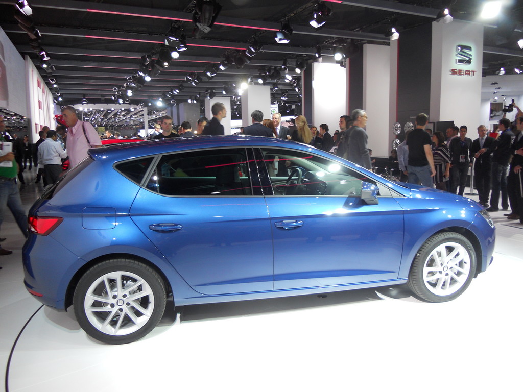 Paris 2012: Seat präsentiert komplett neuen Leon