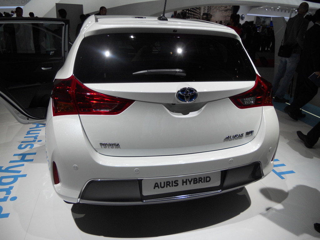Paris 2012: Toyota Auris in dreifacher Ausführung