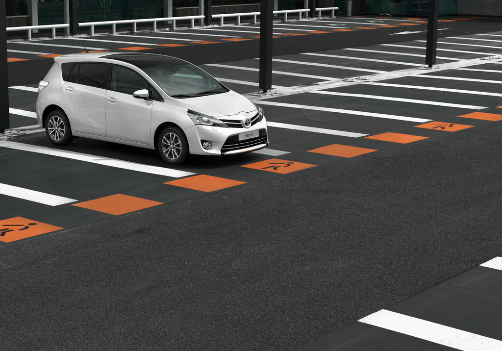 Paris 2012: Toyota zeigt drei Weltpremieren