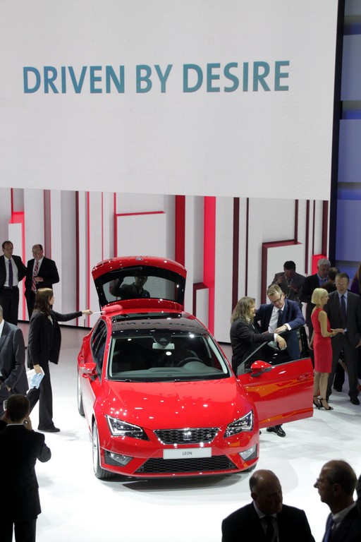 Paris 2012: Volkswagen lud schon am Vorabend zur Schau ein