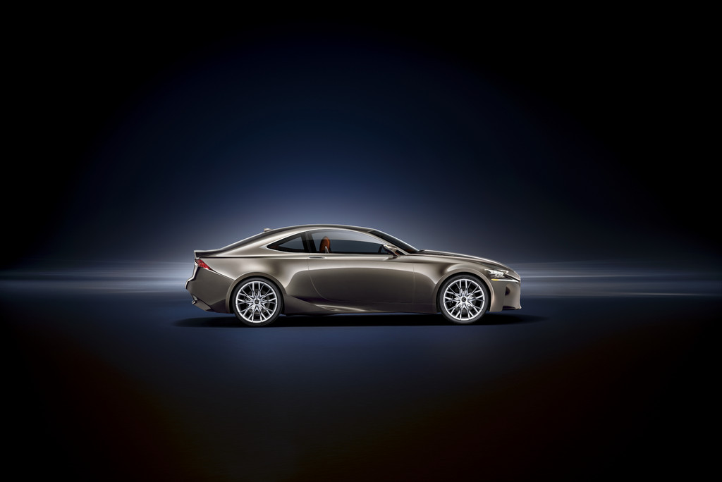 Paris 2012: Weltpremiere für Lexus LF-CC Concept