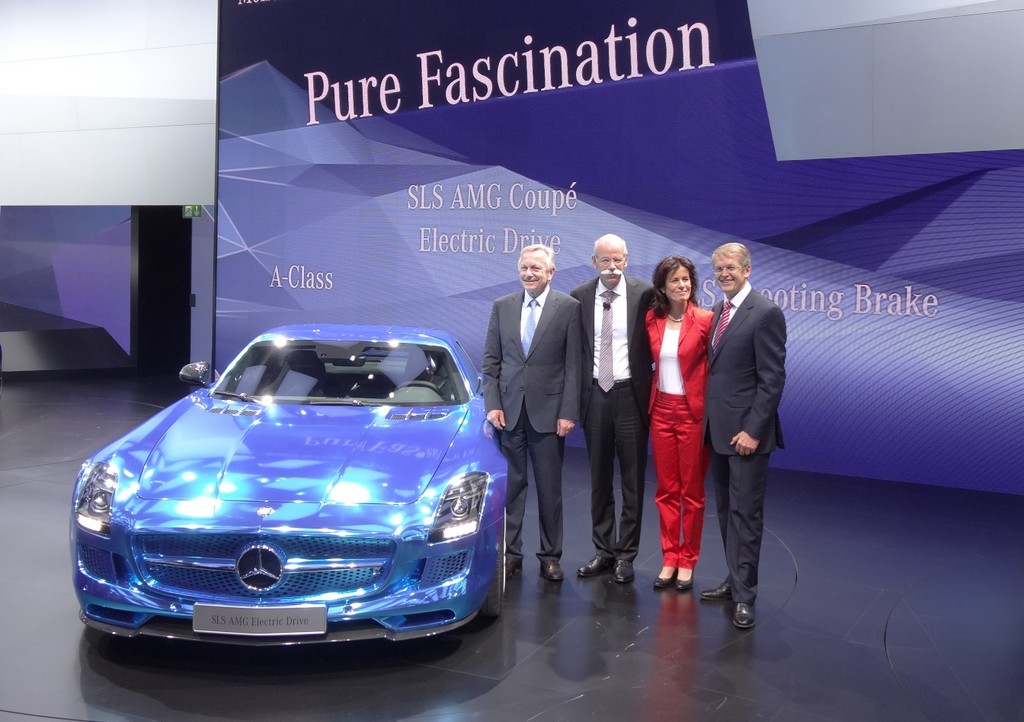 Paris 2012: Zetsche ruft 2013 zum Jahr der A-Klasse aus