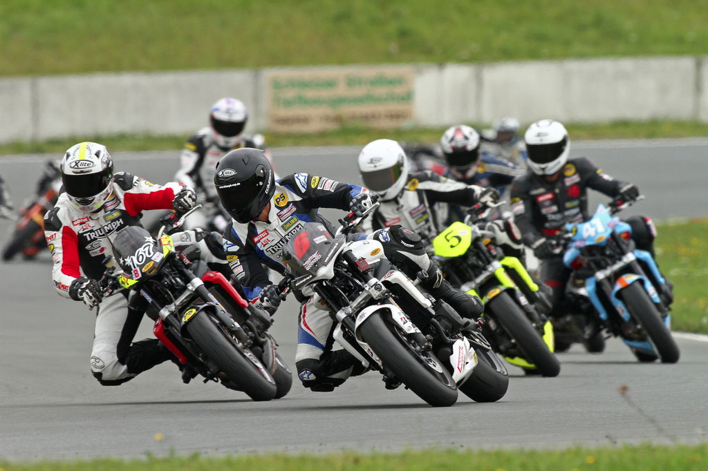 René Schmidt gewinnt Triumph-Street-Triple-Cup