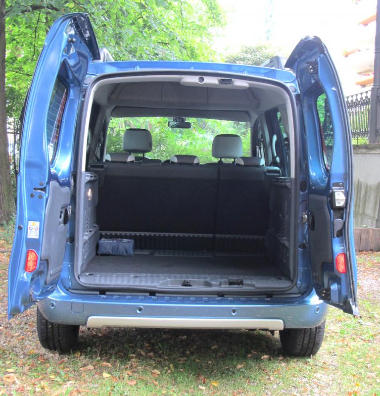 Renault Kangoo: Ins Gepäckabteil passen beim Fünfsitzer 438 bis stattliche 1977 Liter hinein. 