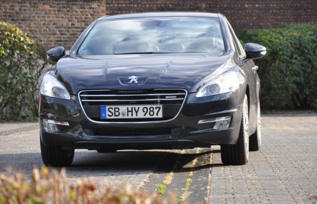 Test: Peugeot 508 Hybrid 4 - Sparen auf französische Art