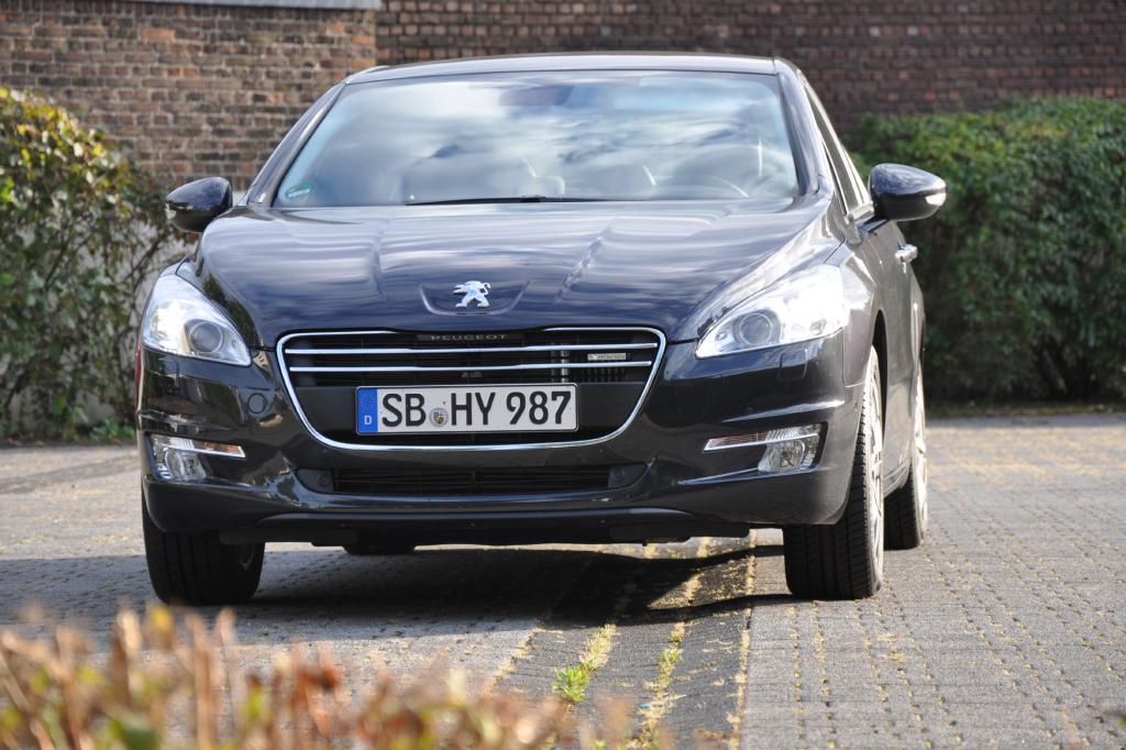 Test: Peugeot 508 Hybrid 4 - Sparen auf französische Art