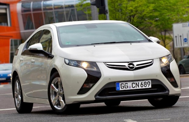 Umfrage: Zukunft des Elektroautos - Range Extender sticht Batterie aus