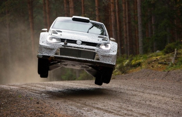 VW Polo R WRC nimmt Flugstunden in Finnland