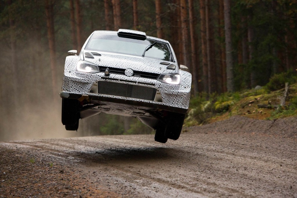 VW Polo R WRC nimmt Flugstunden in Finnland
