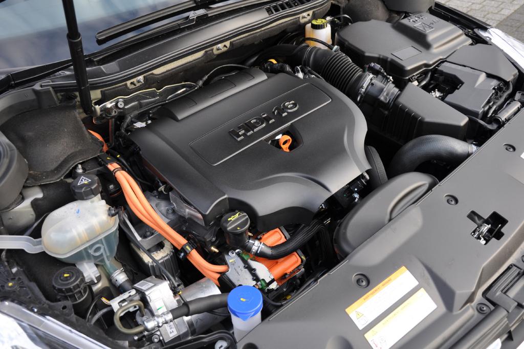 Vierzylinder-Diesel mit E-Motor und insgesamt 200 PS