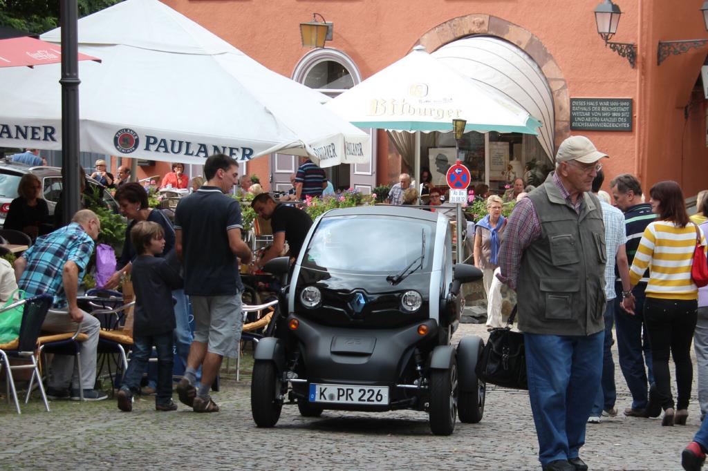 Wo er auftaucht steht der Twizy im Mittelpunkt