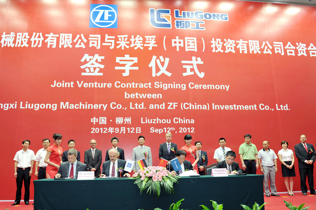ZF und Liu Gong gründen weiteres Joint Venture